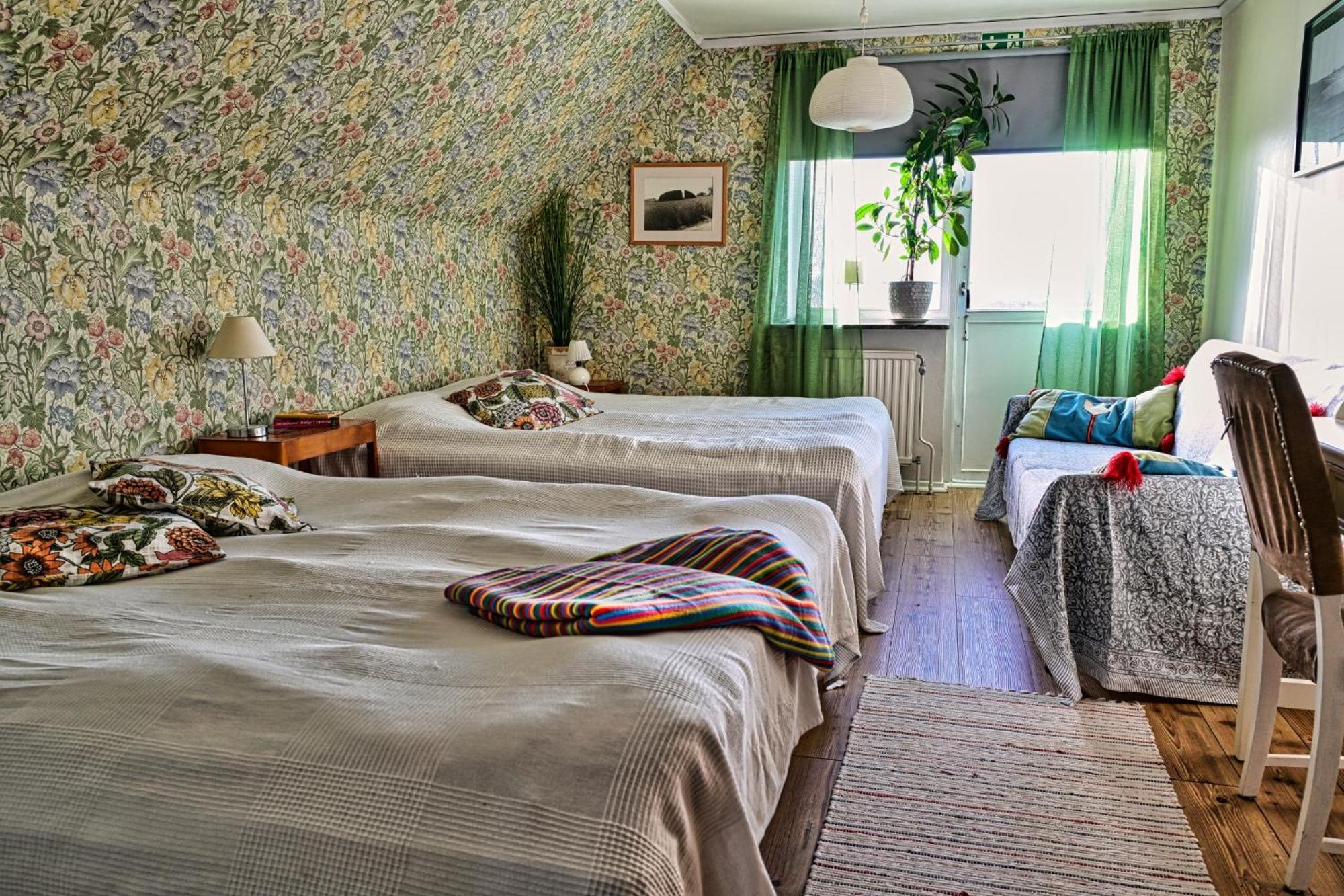 Bed And Books Pa Oesterlens Gaesthaerbaerge Glemminge エクステリア 写真